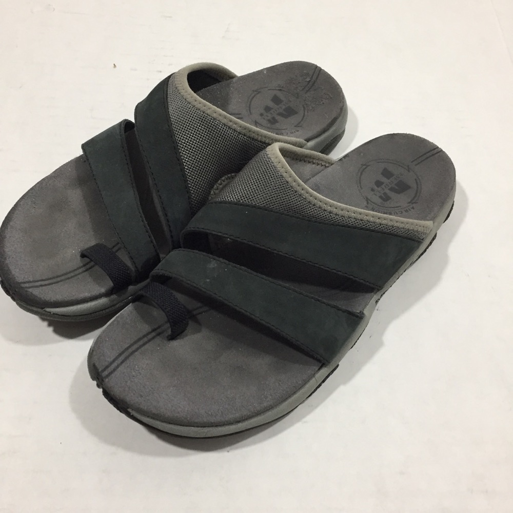 Women’s Merrell Flip Flip Sandal Shoes 7